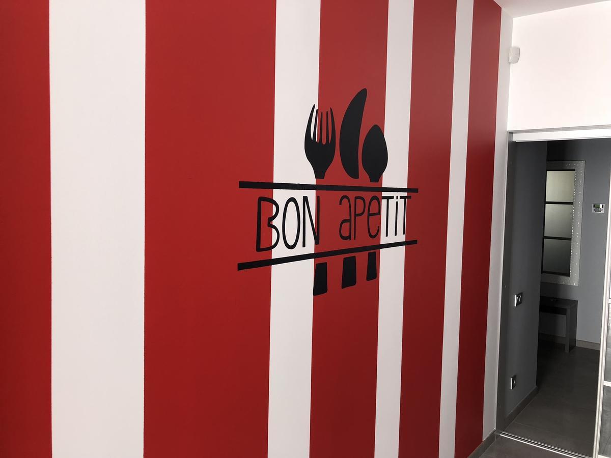 Bon Apetit Apartament Lemberg Exterior foto